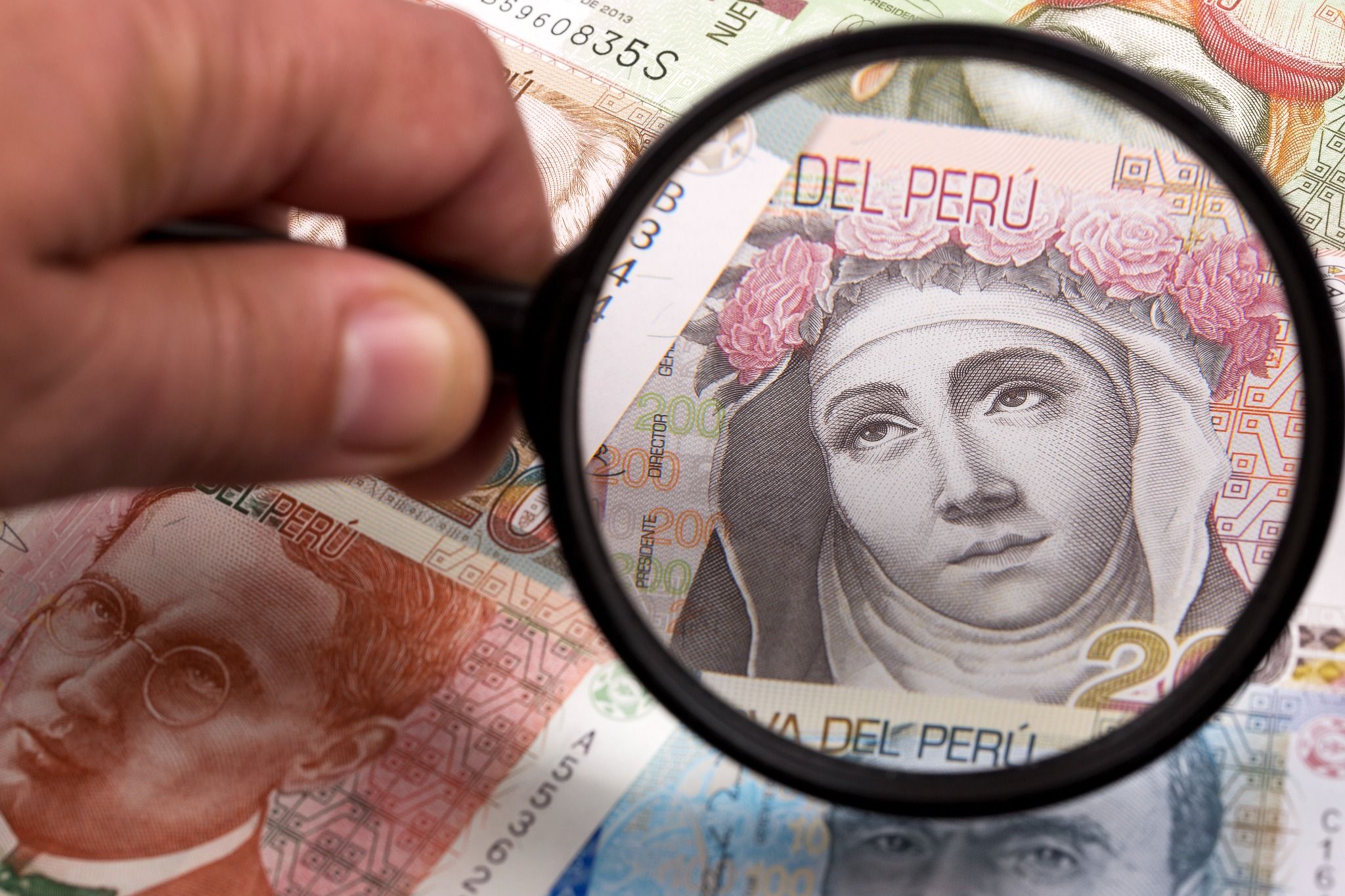 El impacto de la economía en el sol peruano